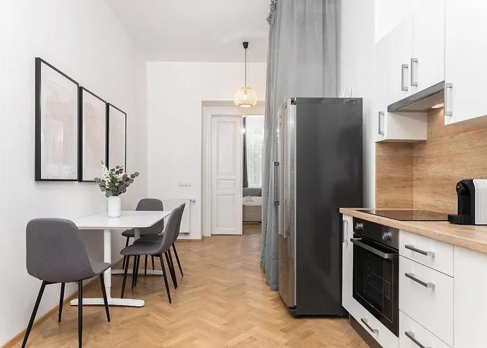 2# Fancy Share With Own Bathroom 4* Praga