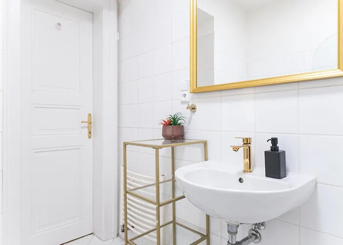 2# Fancy Share With Own Bathroom 4*