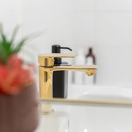 2# Fancy Share With Own Bathroom ゲストハウス プラハ