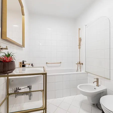 2# Fancy Share With Own Bathroom ゲストハウス プラハ
